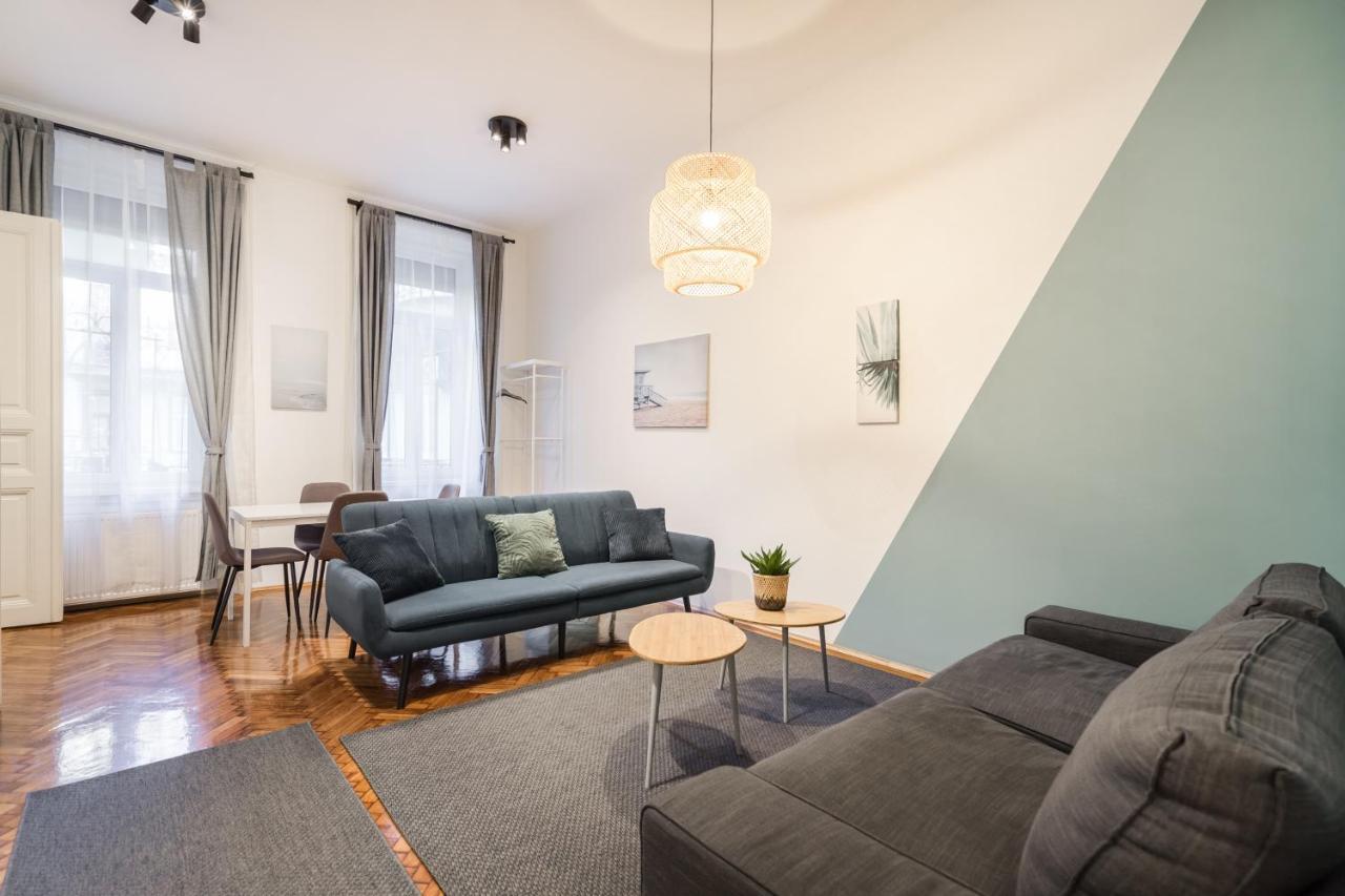 Apartment Downtown Budapest Ferenc 42 Buitenkant foto
